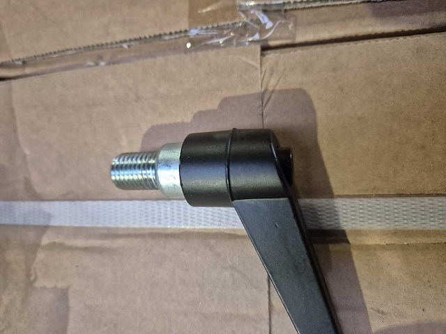 Partij solutech machine hendels m16 x 22 zwart (nieuw) t8015-16 (2880x) - afbeelding 6 van  8