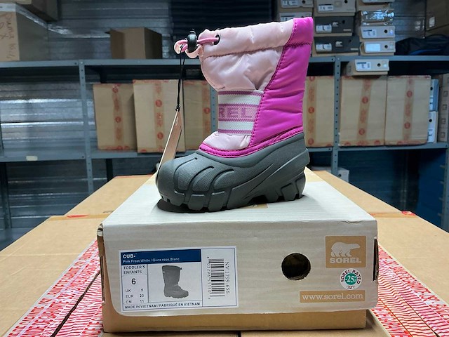 Partij sorel cub snowboots maat 23&24 (96x) - afbeelding 2 van  5