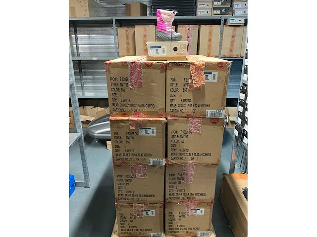 Partij sorel cub snowboots maat 23&24 (96x) - afbeelding 4 van  5