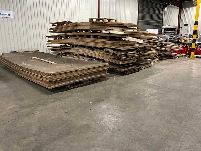 Partij spaanplaat - afbeelding 1 van  9