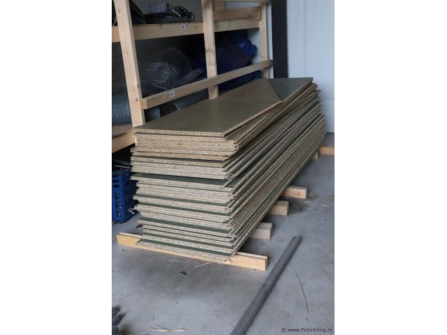 Partij spaanplaten - 34 stuks - afbeelding 1 van  3