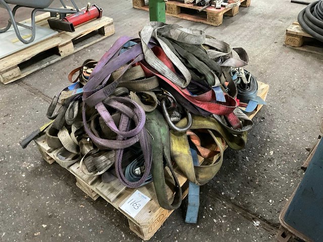 Partij span- en hijsbanden - afbeelding 1 van  4