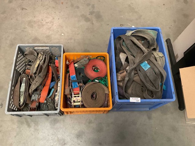 Partij span-/ en hijsbanden - afbeelding 1 van  2