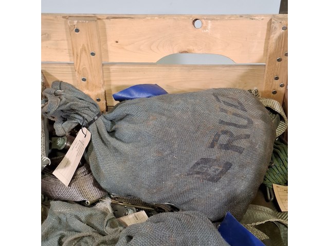 Partij spanbanden en sneeuwkettingen - afbeelding 10 van  10