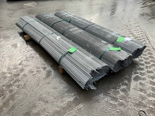Partij spanstaven 176 cm + 178 c.m - afbeelding 3 van  3