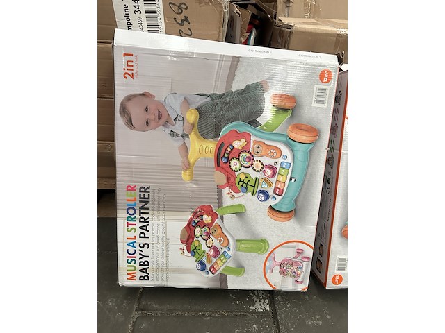 Partij speelgoed w.o. baby walker, kinderfietsen i-wannahave - afbeelding 5 van  8