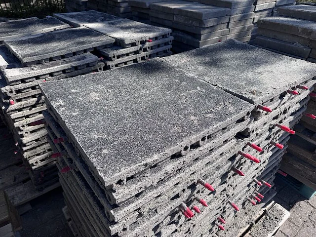Partij speelplaatstegels - rubbertegels - afbeelding 1 van  6