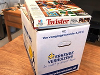 Partij spellen in verhuisdoos - afbeelding 5 van  5