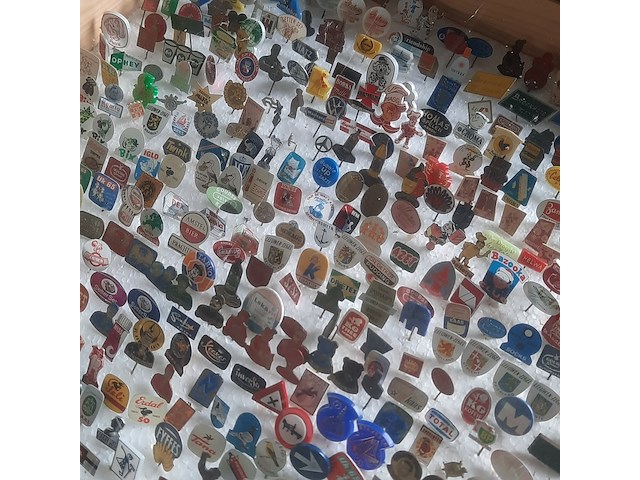 Partij speltjes in wandkast - afbeelding 5 van  13