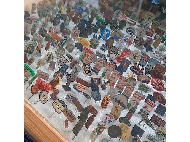 Partij speltjes in wandkast - afbeelding 7 van  13