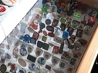 Partij speltjes in wandkast - afbeelding 12 van  13