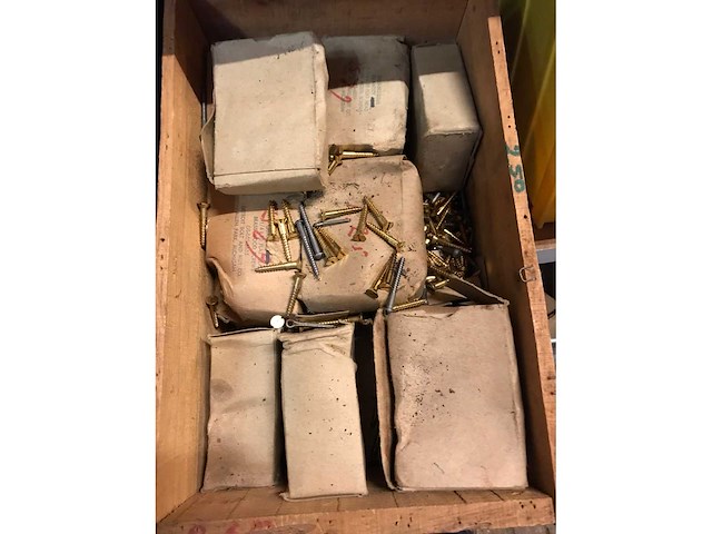 Partij spijkers - afbeelding 2 van  4