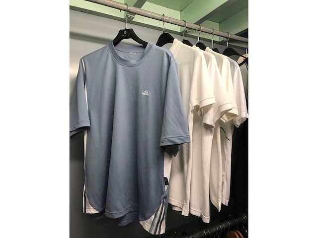 Partij sportkleding - afbeelding 3 van  5