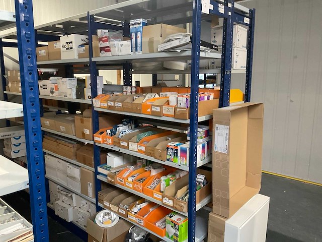 Partij spots en lampen - afbeelding 1 van  9