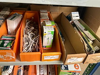 Partij spots en lampen - afbeelding 8 van  9