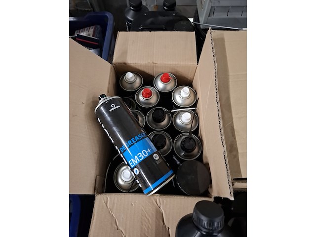 Partij spuitbussen vnl. interflon - afbeelding 7 van  9