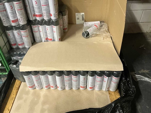 Partij spuitlijm - afbeelding 3 van  4