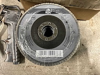 Partij spuitpistolen en schuurmiddelen - afbeelding 5 van  5