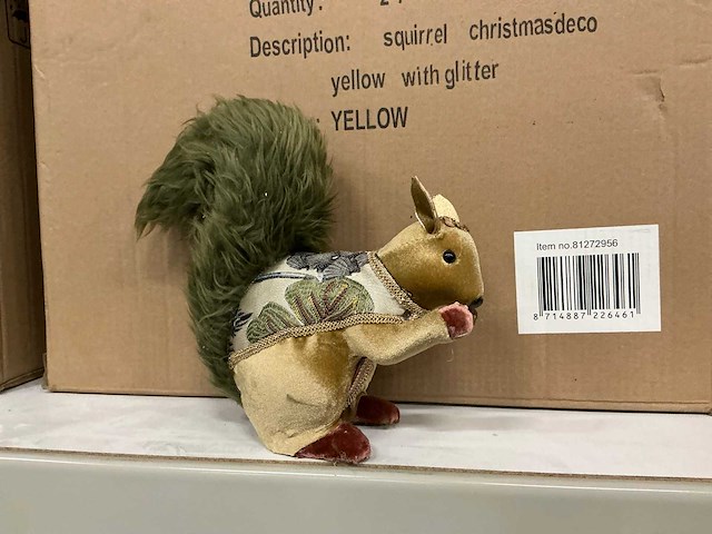 Partij squirrel christmasdeco yellow with glitter h22cm (46x) - afbeelding 1 van  3