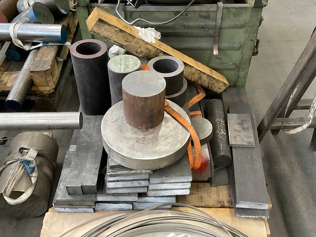 Partij staal - afbeelding 7 van  10