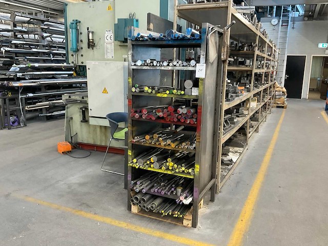 Partij staal - afbeelding 1 van  7