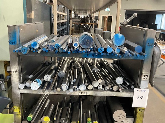 Partij staal - afbeelding 2 van  7