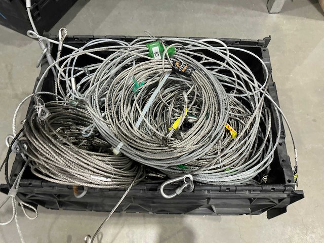 Partij staalkabels - afbeelding 1 van  2