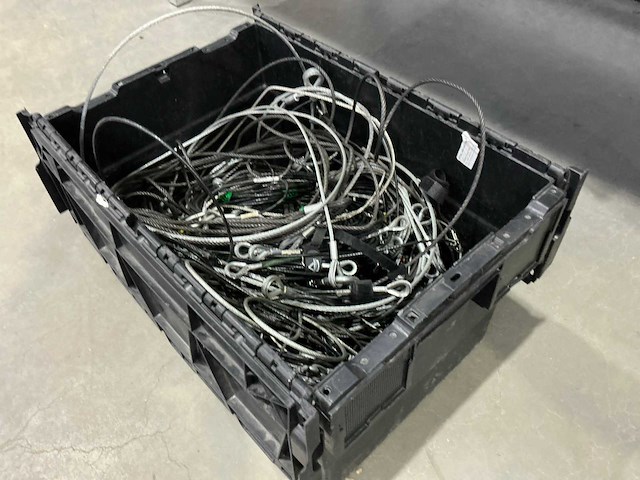 Partij staalkabels - afbeelding 2 van  2