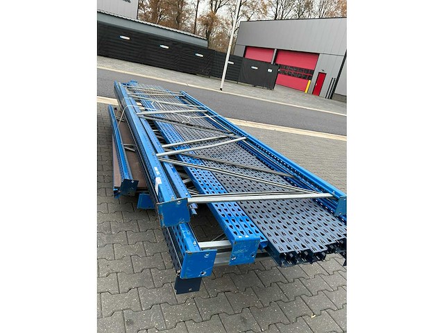 Partij staanderdelen - afbeelding 2 van  7