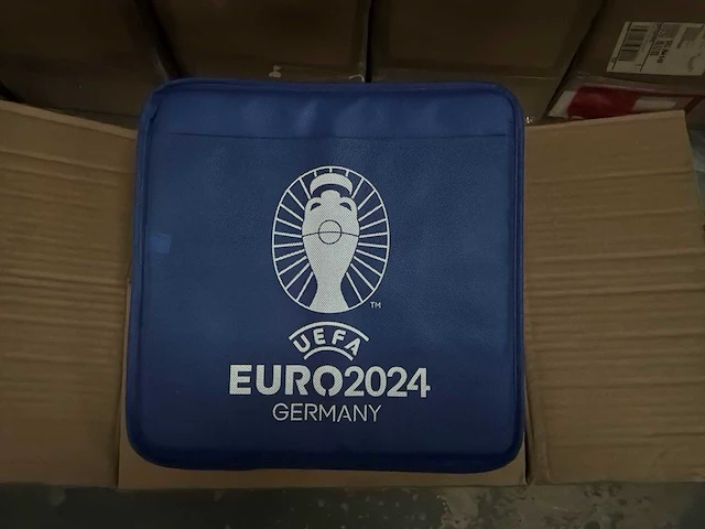 Partij stadion kussens (100x) - afbeelding 1 van  2