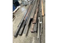 Partij stafmateriaal en restanten - afbeelding 2 van  5