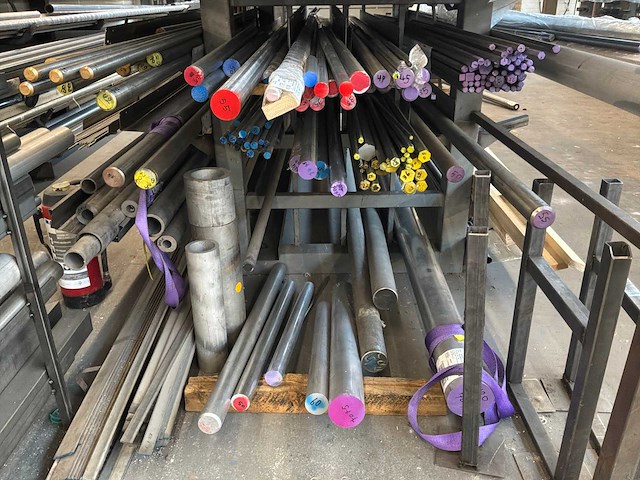 Partij stafmateriaal - afbeelding 6 van  6