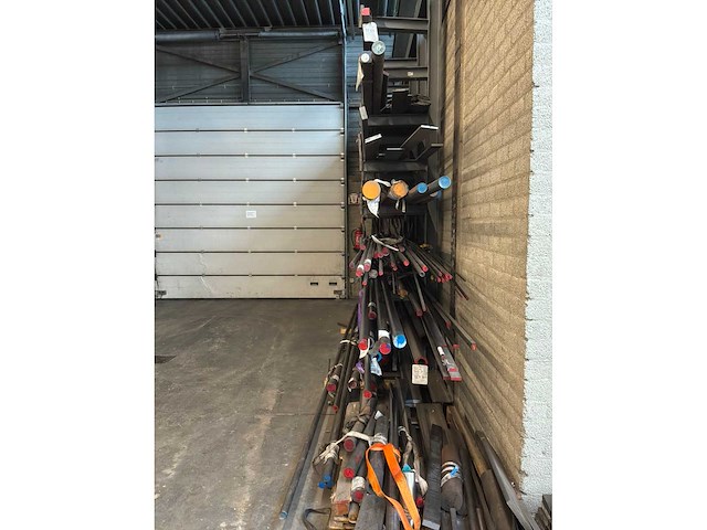 Partij stafmateriaal - afbeelding 3 van  5