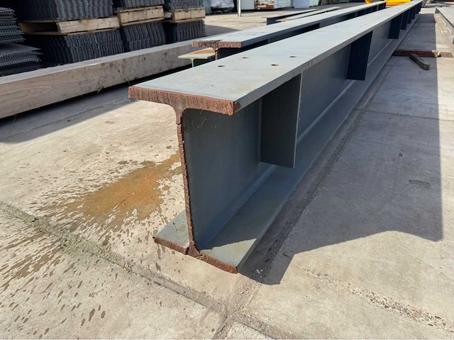 Partij stalen balken - afbeelding 7 van  10