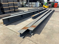 Partij stalen balken - afbeelding 9 van  10