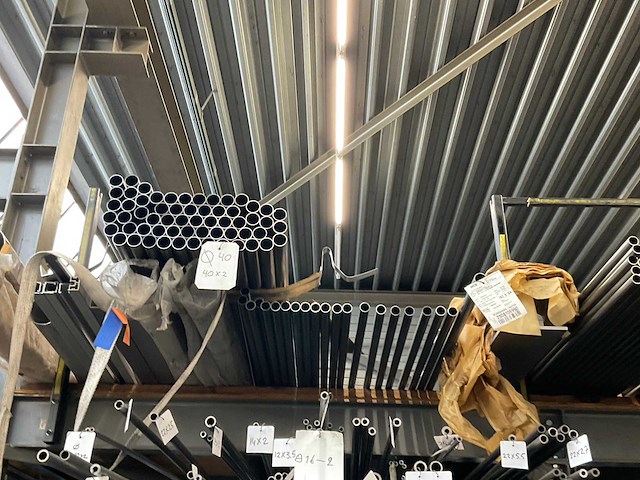 Partij stalen buizen - afbeelding 8 van  11