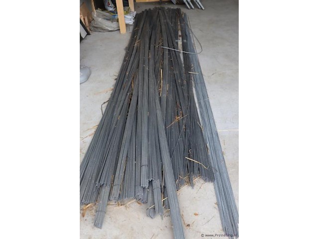 Partij stalen draden 400cm (l) - afbeelding 1 van  4