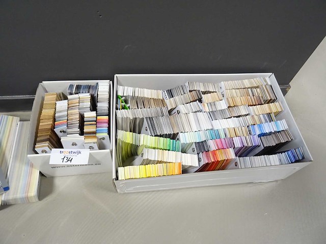 Partij stalen en kleurwaaiers - afbeelding 2 van  4