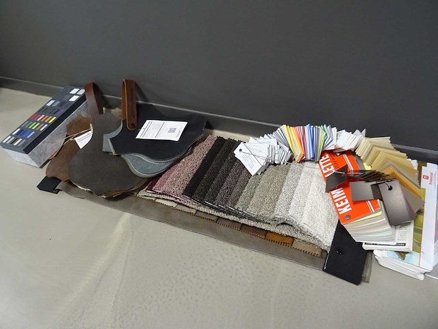 Partij stalen en kleurwaaiers - afbeelding 4 van  4