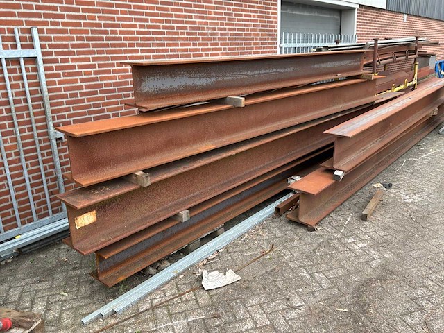 Partij stalen hea-liggers en diverse staalprofielen - afbeelding 2 van  8