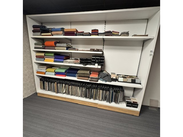 Partij stalen o.a.: design on stock, de ploeg en kvadrat - afbeelding 1 van  7