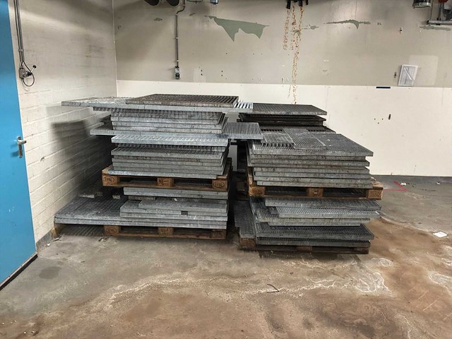 Partij stalen roostervloeren - afbeelding 4 van  9