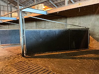 Partij stalinrichting – 6 poorten met draagconstructie en houten vloer - afbeelding 10 van  11