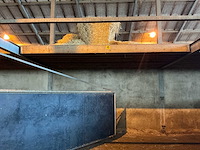 Partij stalinrichting – 6 poorten met draagconstructie en houten vloer - afbeelding 11 van  11