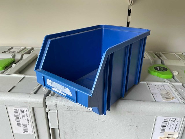 Partij stapelbakken 14,5x24xh13,5cm (73x) - afbeelding 1 van  5