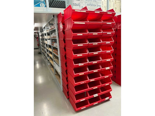 Partij stapelbakken nr1 30,5x50xh20cm (66x) - afbeelding 2 van  3