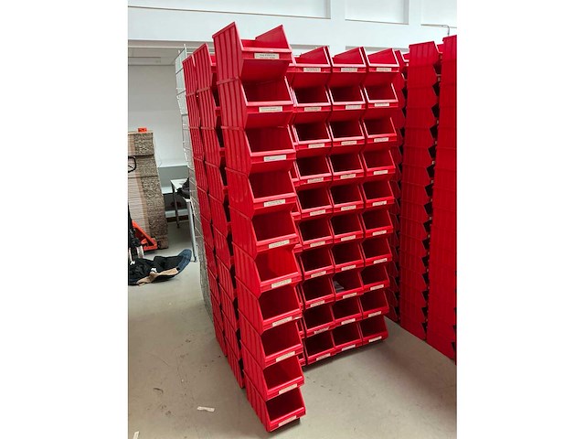 Partij stapelbakken nr2 20,5x34xh20cm (110x) - afbeelding 2 van  3