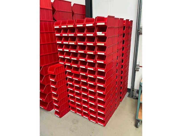 Partij stapelbakken nr.3 14,8x24xh13cm (420x) - afbeelding 2 van  3