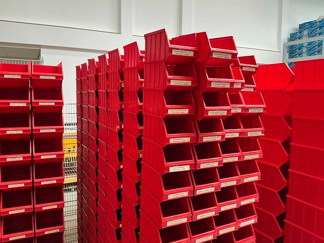 Partij stapelbakken nr.3 14,8x24xh13cm (530x) - afbeelding 1 van  3