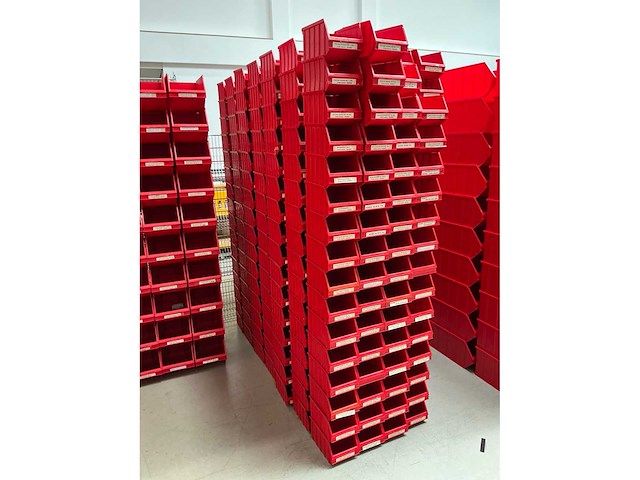 Partij stapelbakken nr.3 14,8x24xh13cm (530x) - afbeelding 2 van  3